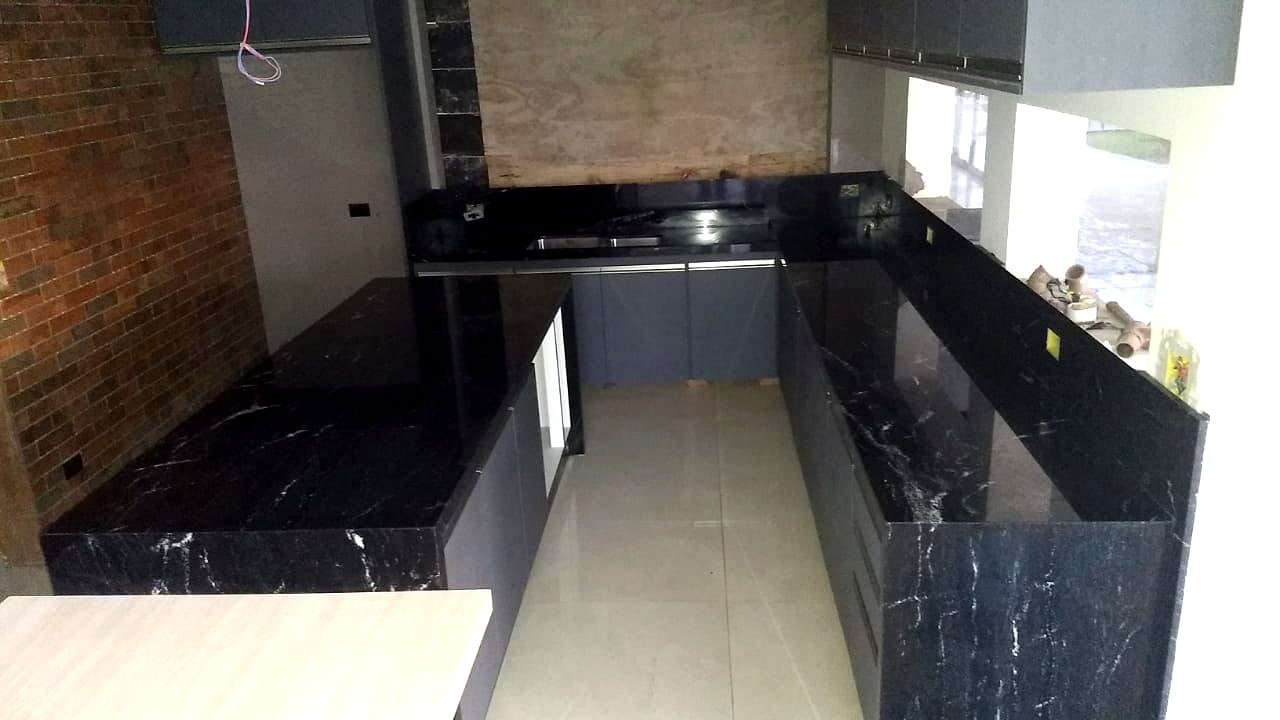 Cozinha em Granito Preto